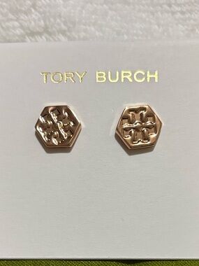 NWT Tory Burch Rose Gold Hexagon Logo Stud Earrings w/ Tory Burch Jewelry Bag